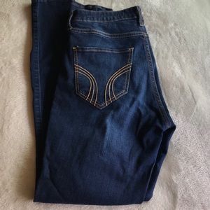 Hollister Distressed Jeggings✨